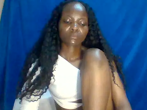 Snapshot of sweet_love00 chatting on 06/10/26, 02:23 sweet love00 online show from 06/10/26, 02:23