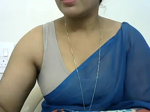 Snapshot of rashmika_reddy chatting on 06/24/26, 04:33 rashmika reddy online show from 06/24/26, 04:33