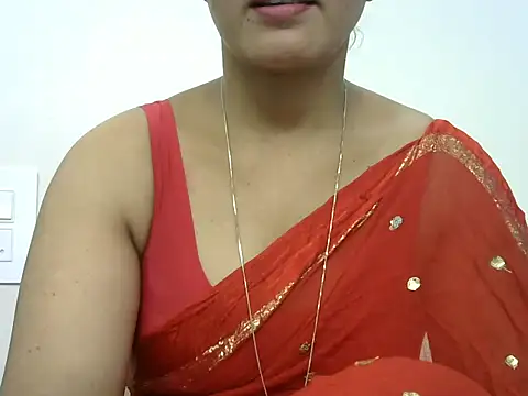 Snapshot of rashmika_reddy chatting on 07/05/26, 05:03 rashmika reddy online show from 07/05/26, 05:03
