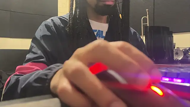 hotcamboy420 online show from 11/14/25, 05:06