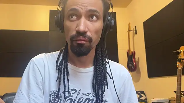 hotcamboy420 online show from 11/22/25, 08:52