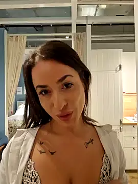 Snapshot of LydiaMaus96 chatting on 10/10/25, 12:37 LydiaMaus96 online show from 10/10/25, 12:37