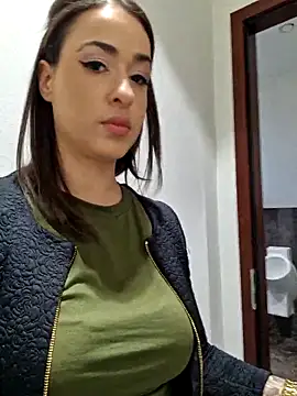 Snapshot of LydiaMaus96 chatting on 03/13/26, 12:23 LydiaMaus96 online show from 03/13/26, 12:23