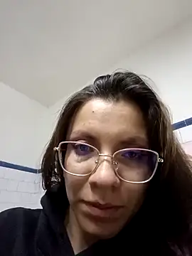 Snapshot of karlamorris_ chatting on 12/24/24, 01:27 karlamorris online show from 12/24/24, 01:27