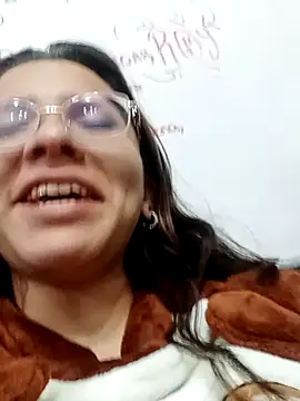 Snapshot of karlamorris_ chatting on 01/12/25, 08:14 karlamorris online show from 01/12/25, 08:14