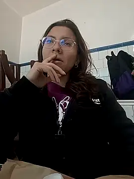 Snapshot of karlamorris_ chatting on 01/31/25, 01:23 karlamorris online show from 01/31/25, 01:23