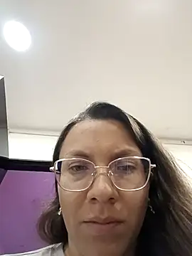 Snapshot of karlamorris_ chatting on 10/01/25, 01:39 karlamorris online show from 10/01/25, 01:39