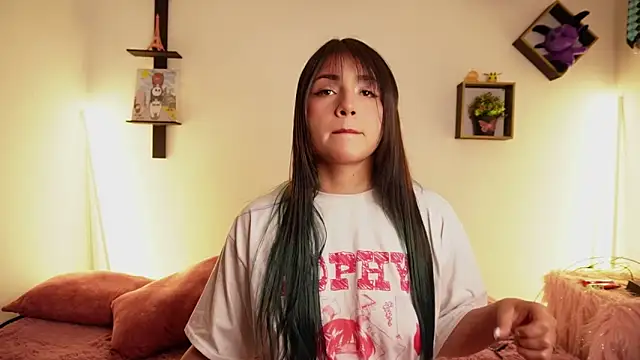 Sophy SmileSweet online show from 10/17/25, 01:35