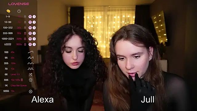 Snapshot of Jantrlatex chatting on 12/22/25, 07:00 Jantrlatex online show from 12/22/25, 07:00