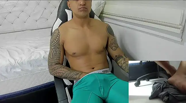 Snapshot of king_diablo666 chatting on 02/19/25, 02:33 king diablo666 online show from 02/19/25, 02:33