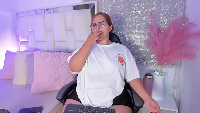 LeahxBarker online show from 06/30/26, 03:40