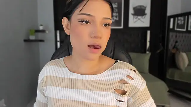 renee shelby  online show from 02/25/26, 07:45