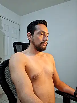 Andresarr93 online show from 11/28/25, 08:22