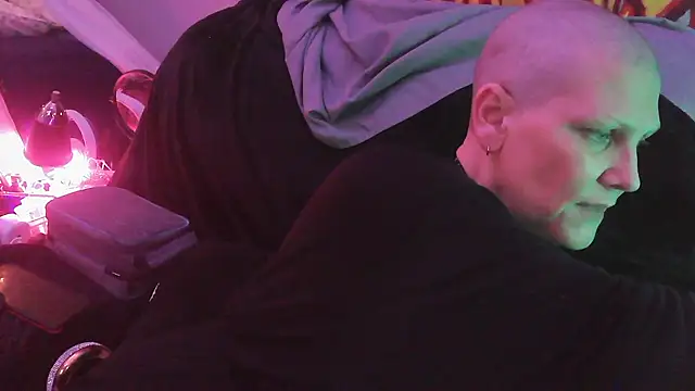 Snapshot of juscjen chatting on 01/11/26, 12:37 juscjen online show from 01/11/26, 12:37