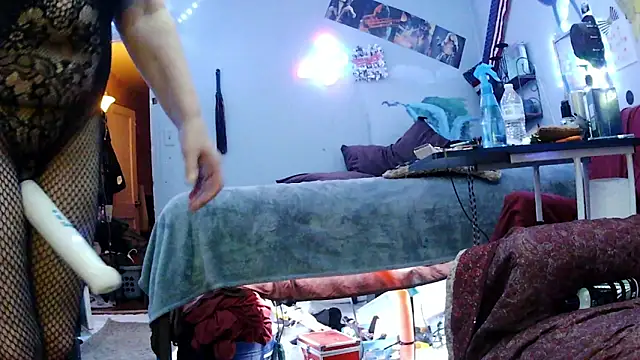 Snapshot of juscjen chatting on 04/03/26, 02:42 juscjen online show from 04/03/26, 02:42