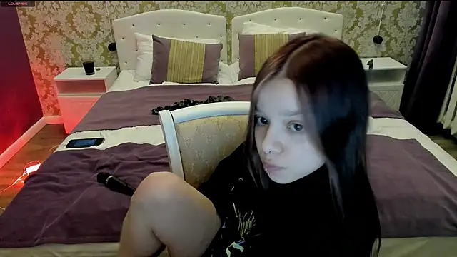 crystal lilith online show from 01/29/25, 02:21