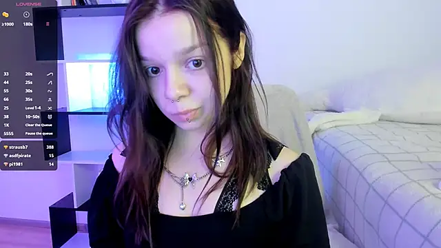crystal lilith online show from 02/11/25, 01:20