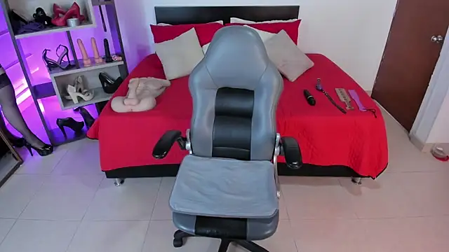 Veronica Jacobss online show from 10/20/25, 07:03