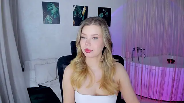 FollowLovee online show from 03/06/26, 03:36