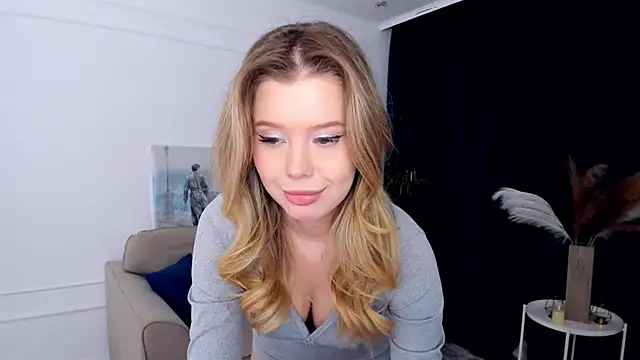 FollowLovee online show from 04/16/26, 09:39