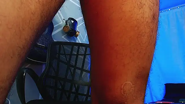 Snapshot of MagnusFrost chatting on 02/18/25, 11:19 MagnusFrost online show from 02/18/25, 11:19