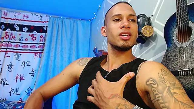 Snapshot of MagnusFrost chatting on 03/19/25, 02:37 MagnusFrost online show from 03/19/25, 02:37