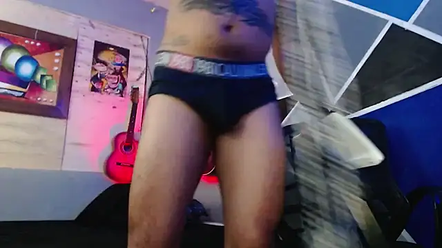 Snapshot of MagnusFrost chatting on 11/01/25, 09:33 MagnusFrost online show from 11/01/25, 09:33