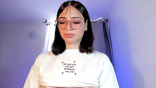 Valentina Alba online show from 03/21/25, 09:56