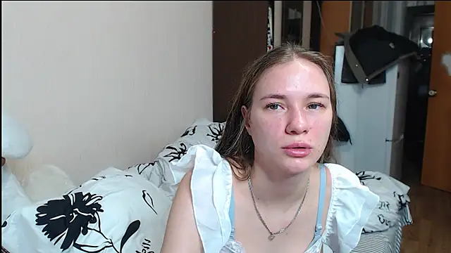 Snapshot of leila_bambi_ chatting on 12/26/24, 09:26 leila bambi  online show from 12/26/24, 09:26