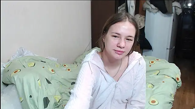 Snapshot of leila_bambi_ chatting on 01/12/25, 10:45 leila bambi  online show from 01/12/25, 10:45