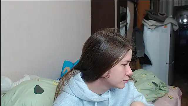 Snapshot of leila_bambi_ chatting on 01/15/25, 04:21 leila bambi  online show from 01/15/25, 04:21