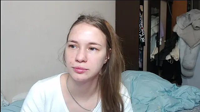 Snapshot of leila_bambi_ chatting on 02/04/25, 08:46 leila bambi  online show from 02/04/25, 08:46