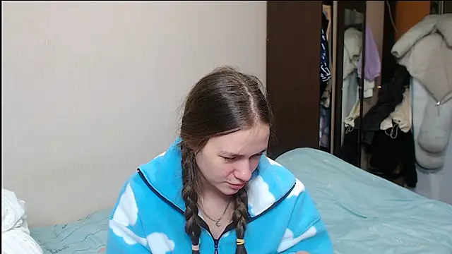 Snapshot of leila_bambi_ chatting on 02/05/25, 03:20 leila bambi  online show from 02/05/25, 03:20