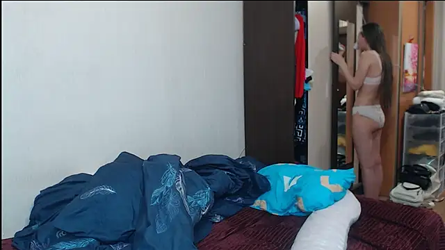 Snapshot of leila_bambi_ chatting on 03/14/25, 01:05 leila bambi  online show from 03/14/25, 01:05