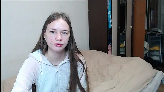 Snapshot of leila_bambi_ chatting on 03/18/25, 09:21 leila bambi  online show from 03/18/25, 09:21