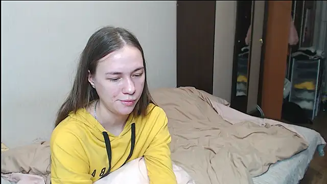 Snapshot of leila_bambi_ chatting on 03/20/25, 11:38 leila bambi  online show from 03/20/25, 11:38