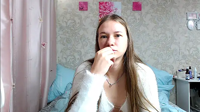 Snapshot of leila_bambi_ chatting on 09/12/25, 04:56 leila bambi  online show from 09/12/25, 04:56