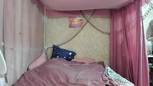 leila bambi  online show from 03/21/26, 11:48