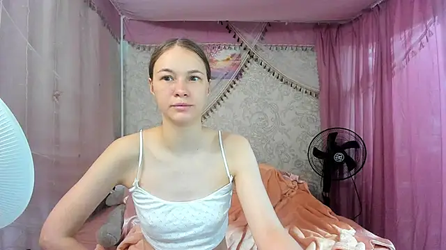 Snapshot of leila_bambi_ chatting on 06/01/26, 01:57 leila bambi online show from 06/01/26, 01:57