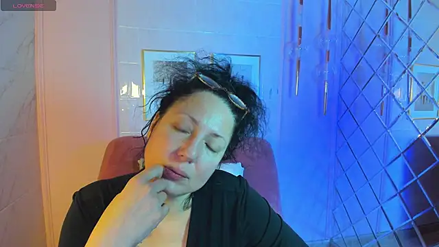Anita Muse online show from 12/29/24, 02:38