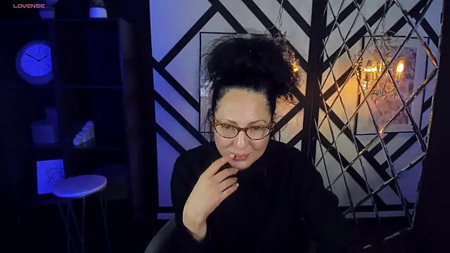 Anita Muse online show from 12/29/24, 07:11