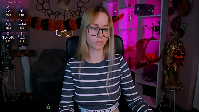 mary mooore online show from 10/22/25, 07:24