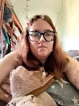 Snapshot of DesireMelissa chatting on 05/18/26, 05:57 DesireMelissa online show from 05/18/26, 05:57