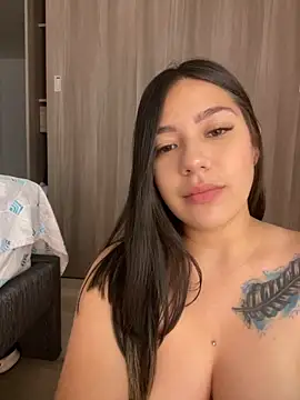 Latina vanessa online show from 01/29/25, 12:33