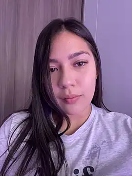 Latina vanessa online show from 02/04/25, 10:24
