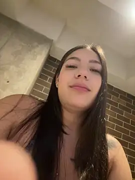 Latina vanessa online show from 04/08/26, 02:33