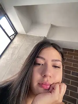 Latina vanessa online show from 04/14/26, 01:17