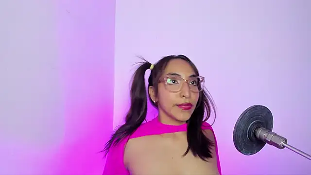 Leticia brownn1 online show from 03/18/26, 08:12