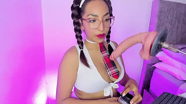 Leticia brownn1 online show from 04/21/26, 07:50