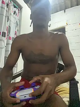 Snapshot of Larry-n-clouds chatting on 01/08/26, 04:04 Larry-n-clouds online show from 01/08/26, 04:04